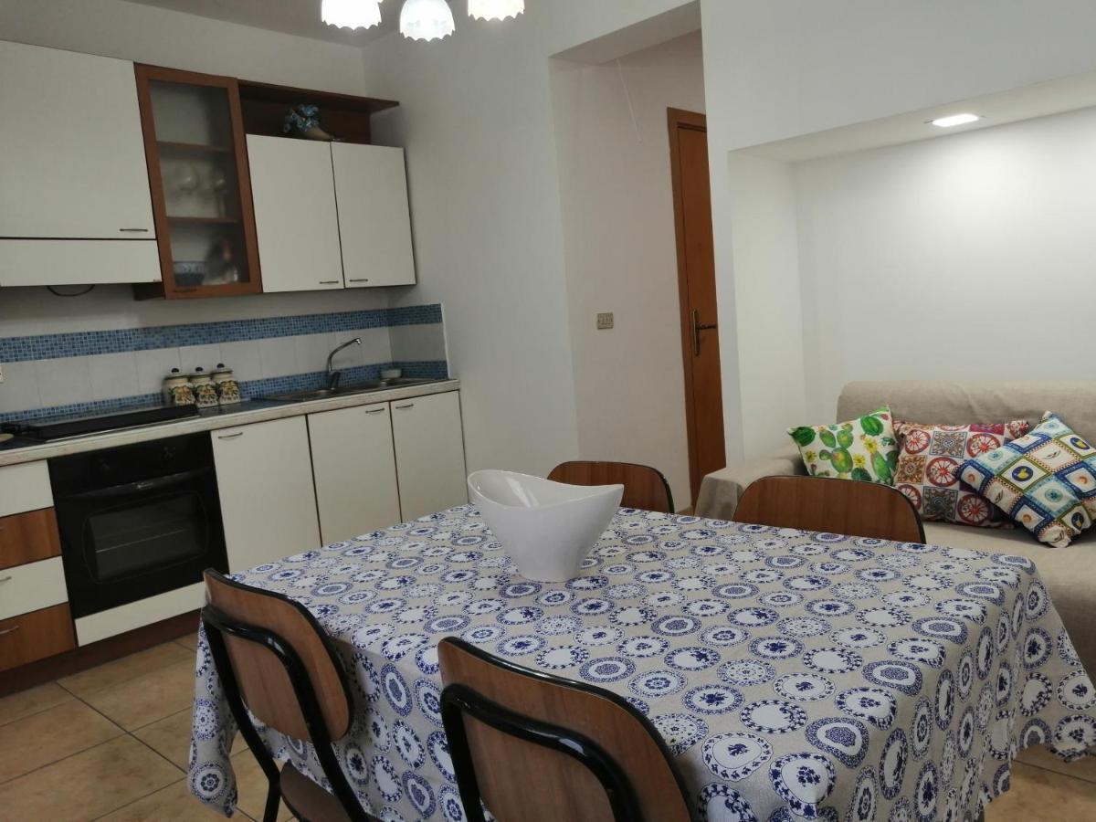 Casetta Rosso Tulipano Santa Teresa Di Riva Εξωτερικό φωτογραφία
