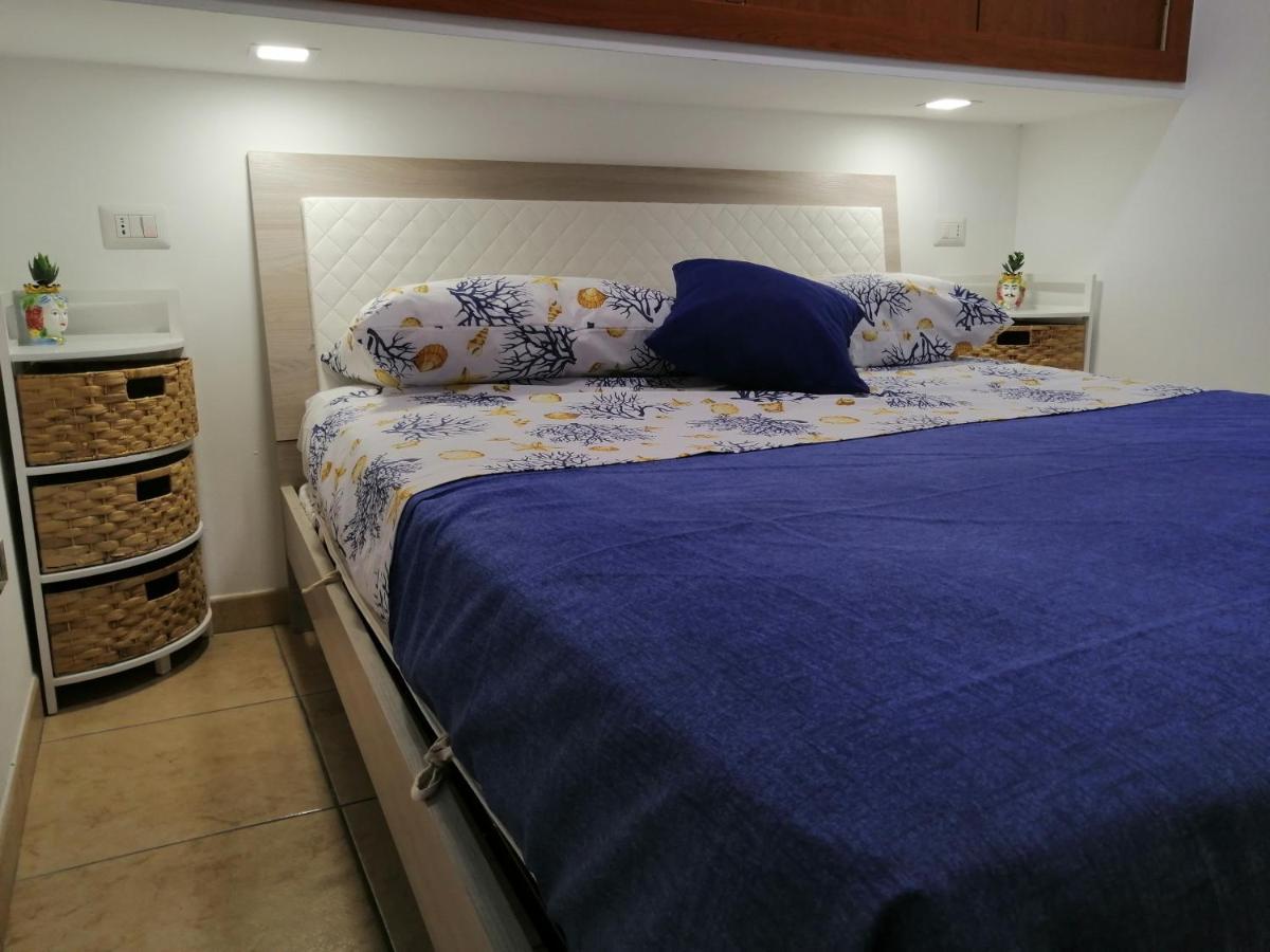 Casetta Rosso Tulipano Santa Teresa Di Riva Εξωτερικό φωτογραφία